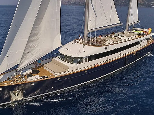 Luxury sailing yacht Dalmatino