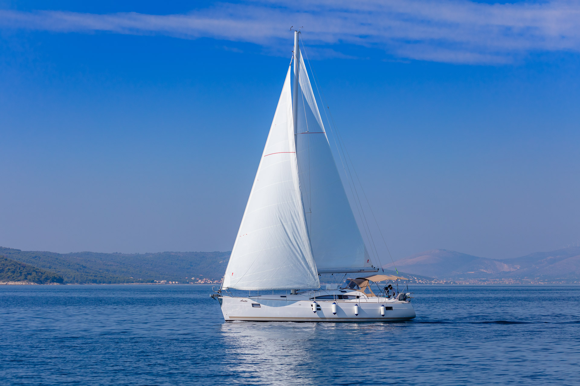 Sailing Slower: How to Turn Your Adriatic Journey into a True Escape