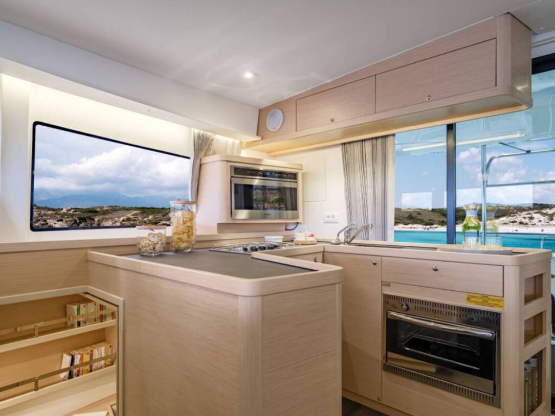 sailboat-lagoon-42-brattia-for sale-kitchen