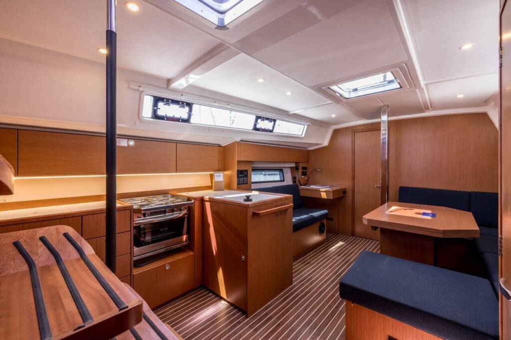 sailboat-for-sale-bavaria-c42-marijana