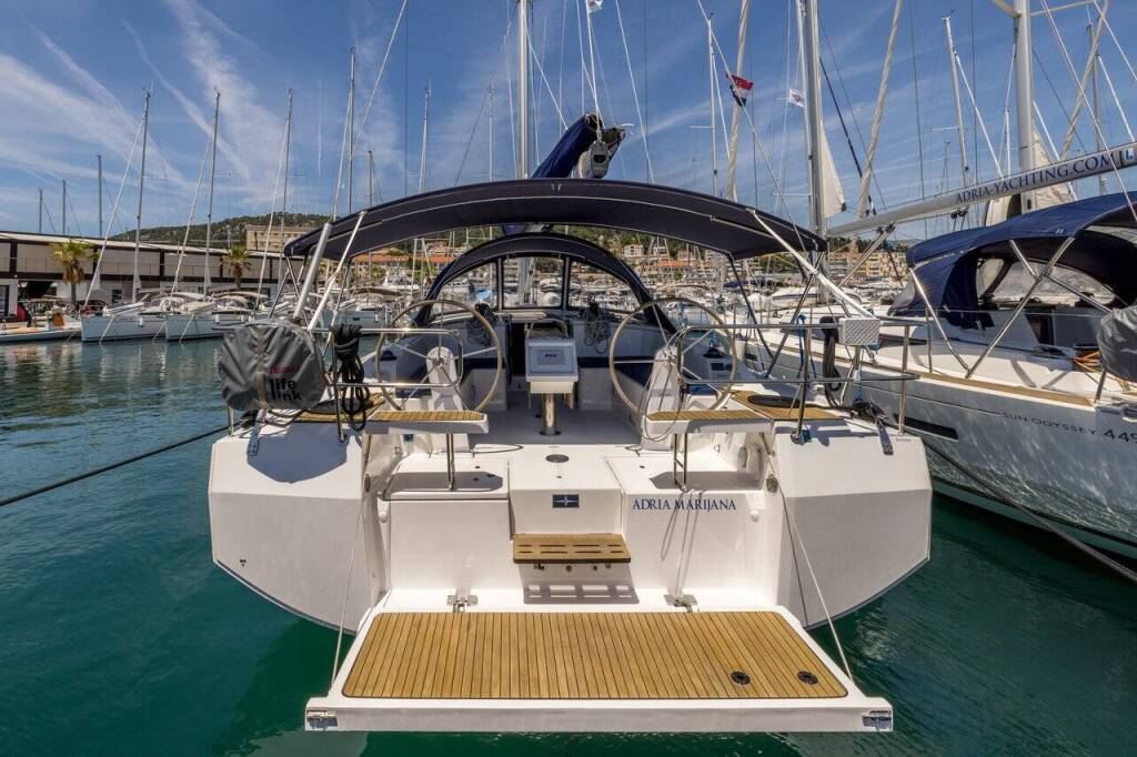 sailboat-for-sale-bavaria-c42-marijana