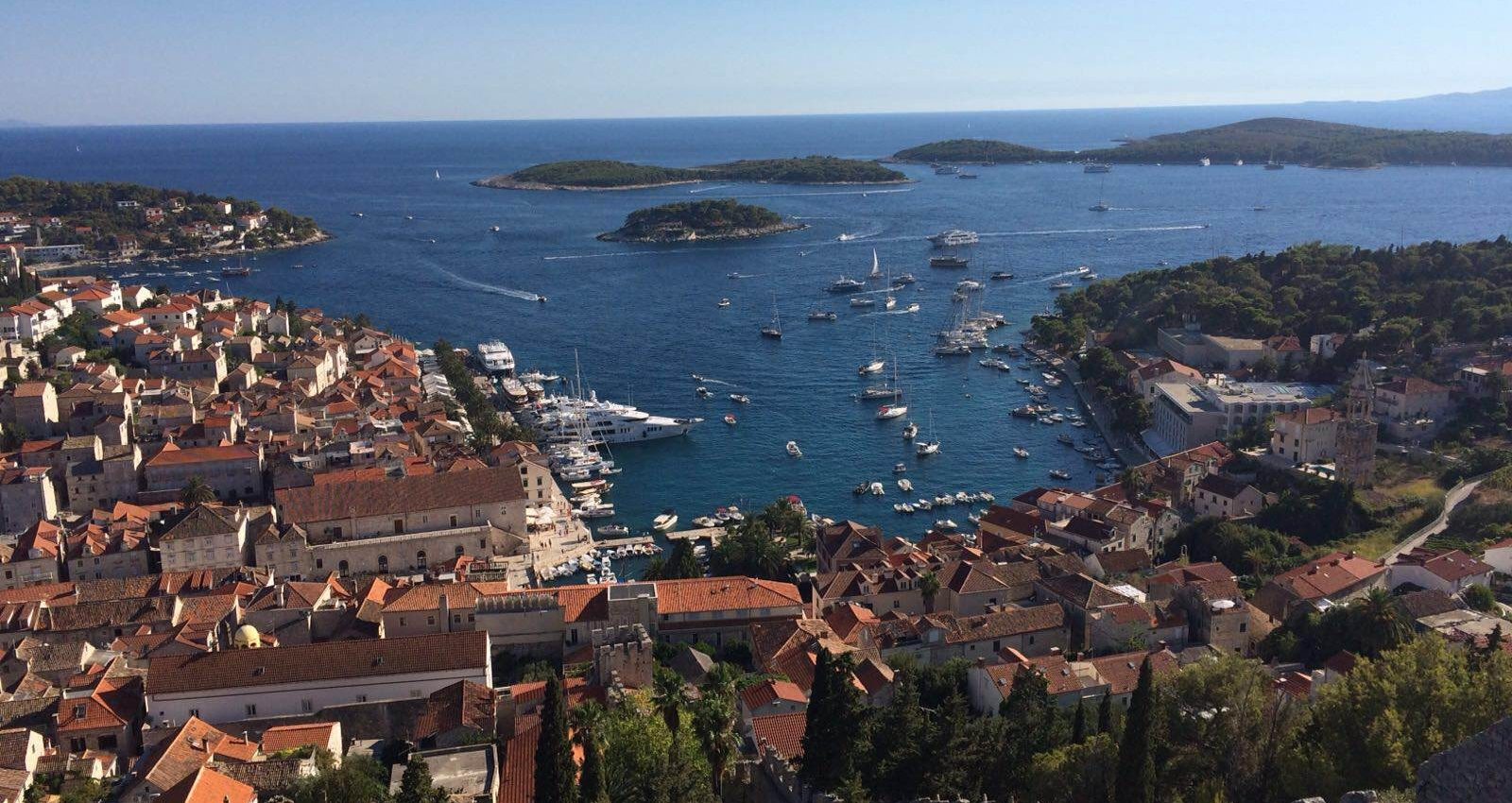 Otok Hvar: 9 stvari koje trebate znati prije polaska na jedrenje (stručni savjeti)