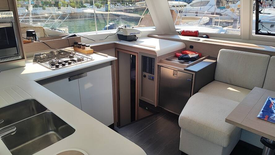 Fountaine Pajot Isla 40 Blue Orion