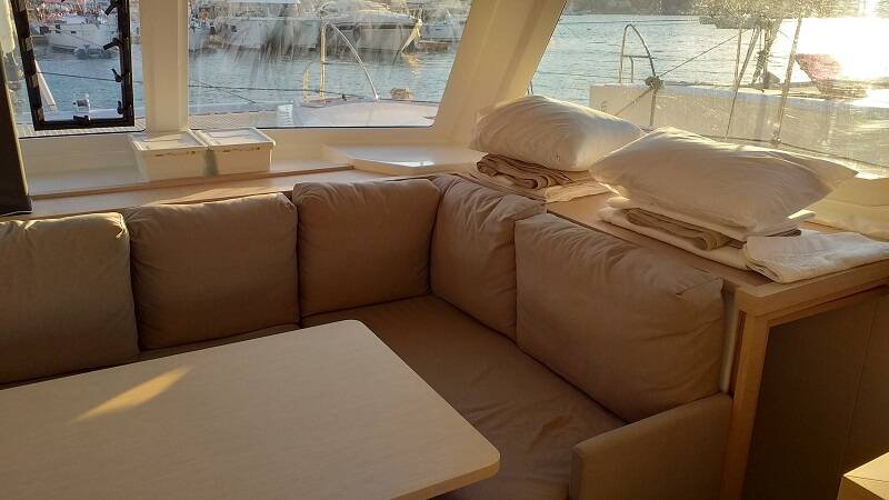 Fountaine Pajot Lucia 40 El Camino