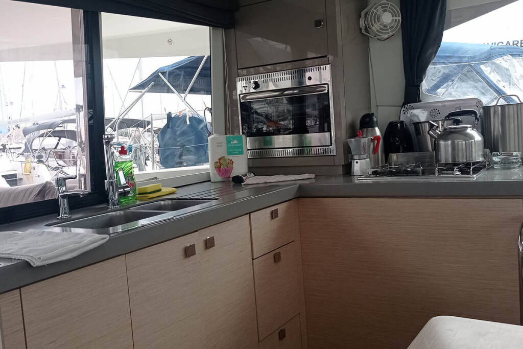 Fountaine Pajot Lucia 40 Shanti