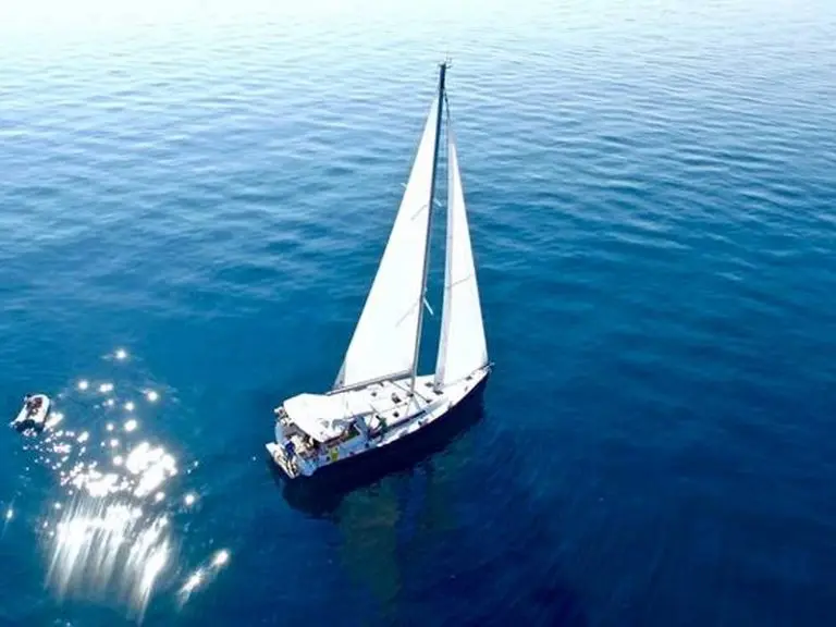 Bareboat charter in Croatia - Beneteau Oceanis 48